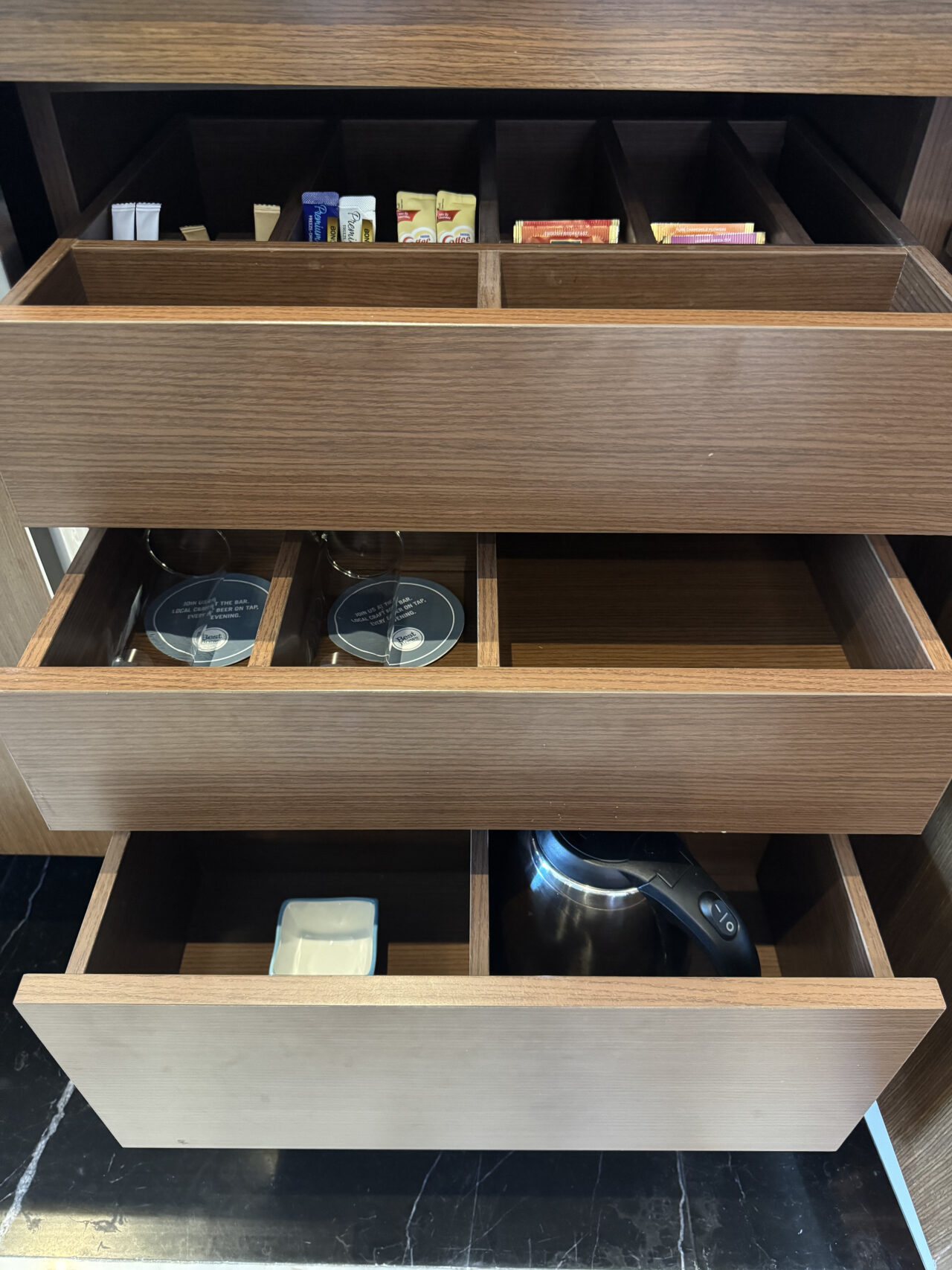 《宿泊記：フォーポイントバイシェラトン・ダナン》セレクトブランドで叶う上質な滞在｜魅力や概要、接客対応、客室