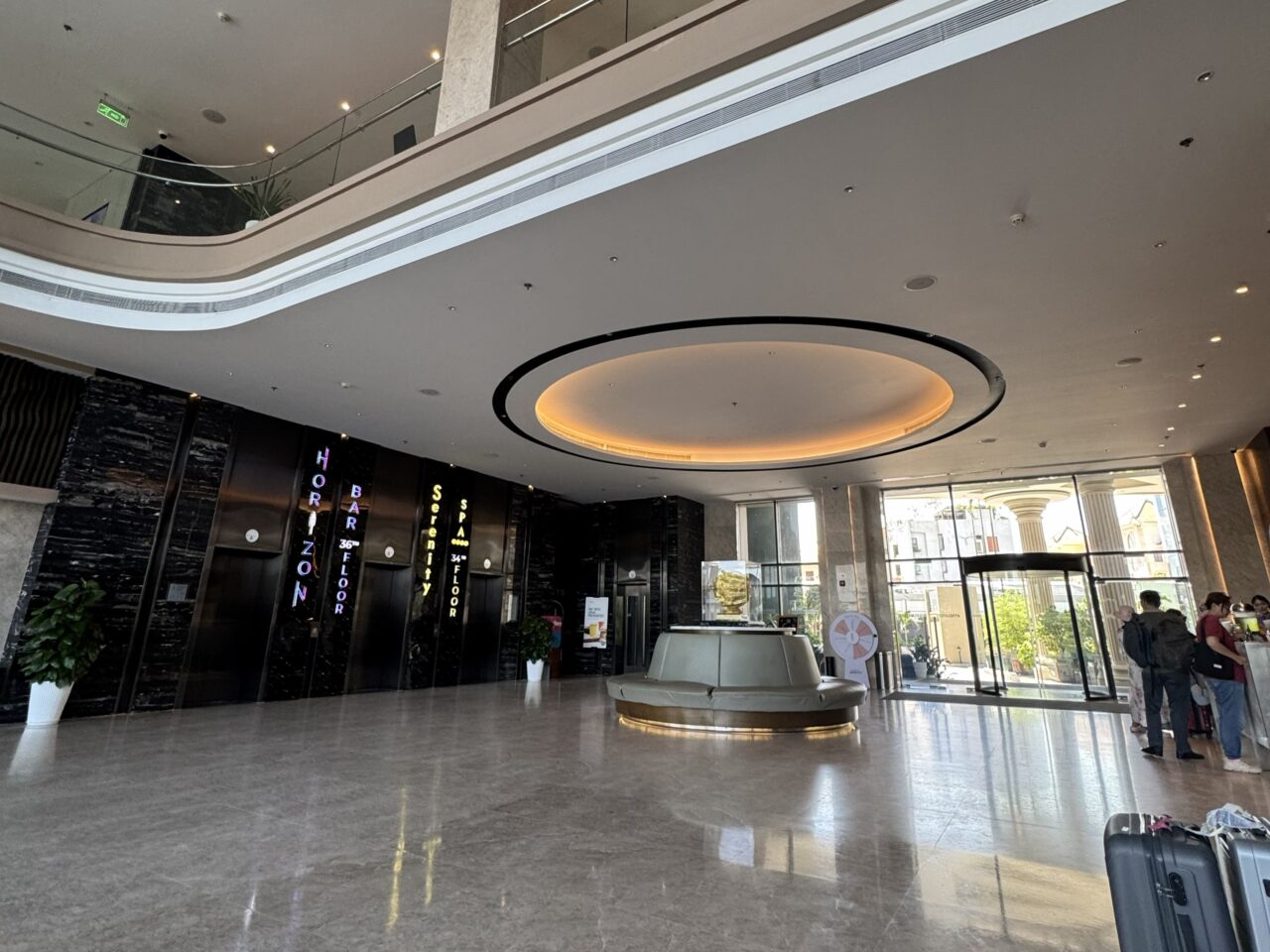 《宿泊記：フォーポイントバイシェラトン・ダナン》セレクトブランドで叶う上質な滞在｜魅力や概要、接客対応、客室