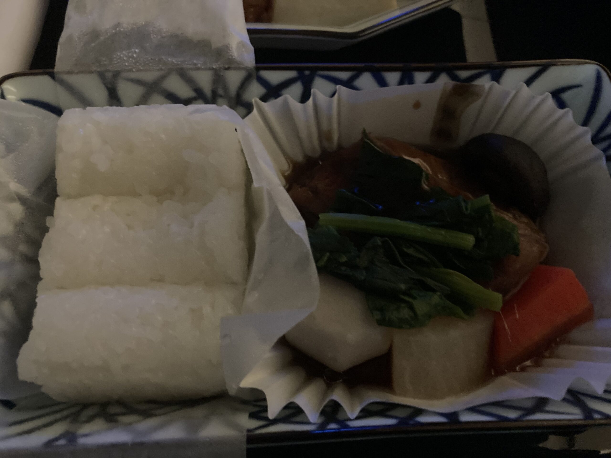 《搭乗記:ANA NH871(羽田→ジャカルタ)》初ビジネスクラス体験|フルフラットの感動と和朝食・アメニティ・Wi-Fiを徹底レポート!